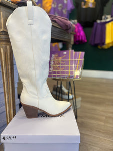 Cattle white boots