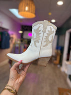Jackie white cowgirl boots