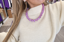 Load image into Gallery viewer, Purple bead with gold necklace
