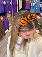 Load image into Gallery viewer, Tiger print headband with sequins
