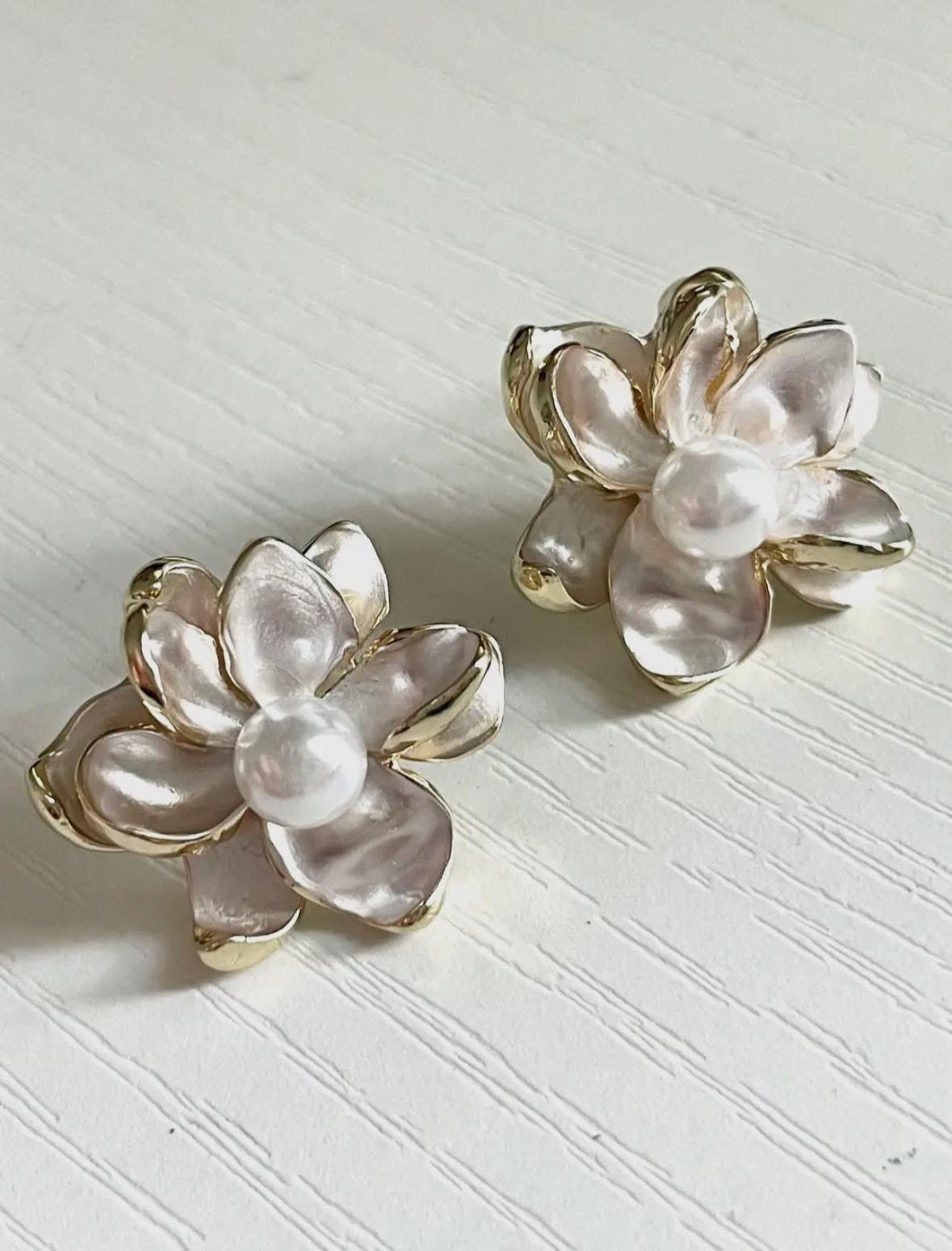 Magnolia earrings